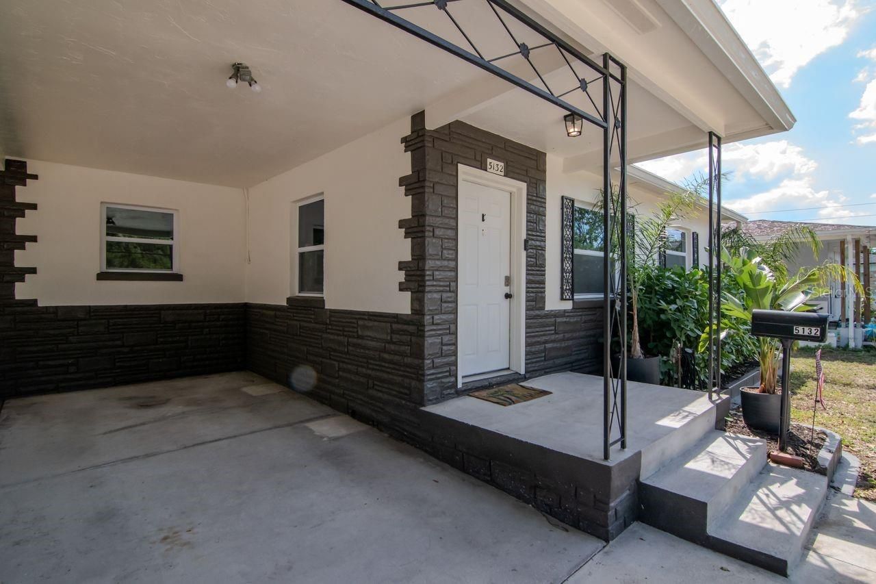 5132 Oxford Avenue N, Saint Petersburg, FL 33710 Photo