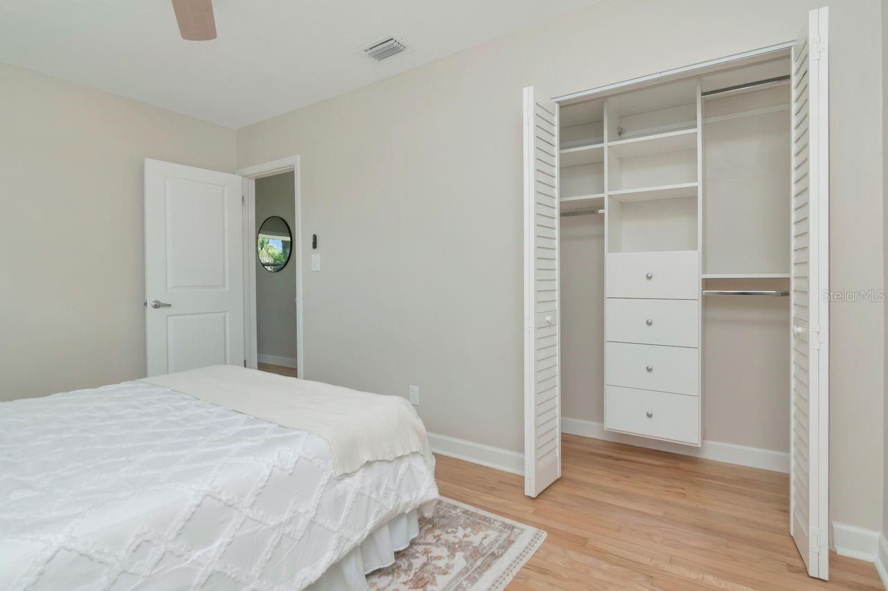 5132 Oxford Avenue N, Saint Petersburg, FL 33710 Photo