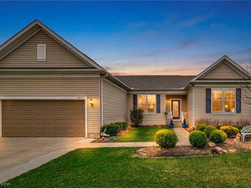 38475 Kingsbury Drive, North Ridgeville, OH 44039 Photo 1