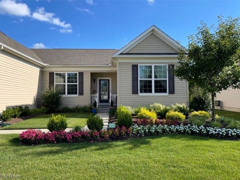 38475 Kingsbury Drive, North Ridgeville, OH 44039 Photo 2