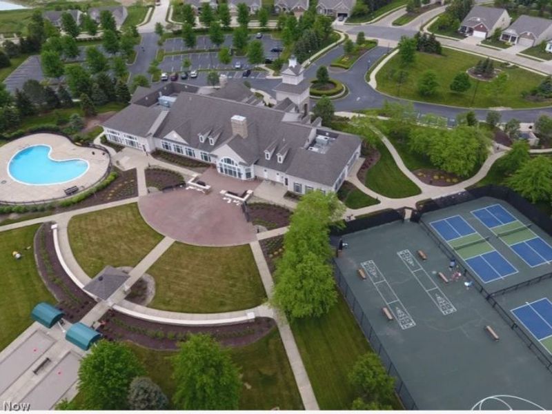 38475 Kingsbury Drive, North Ridgeville, OH 44039 Photo 32