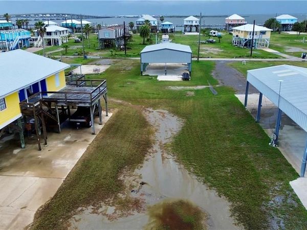 1036 LA 1 Highway , Grand Isle, LA 70358