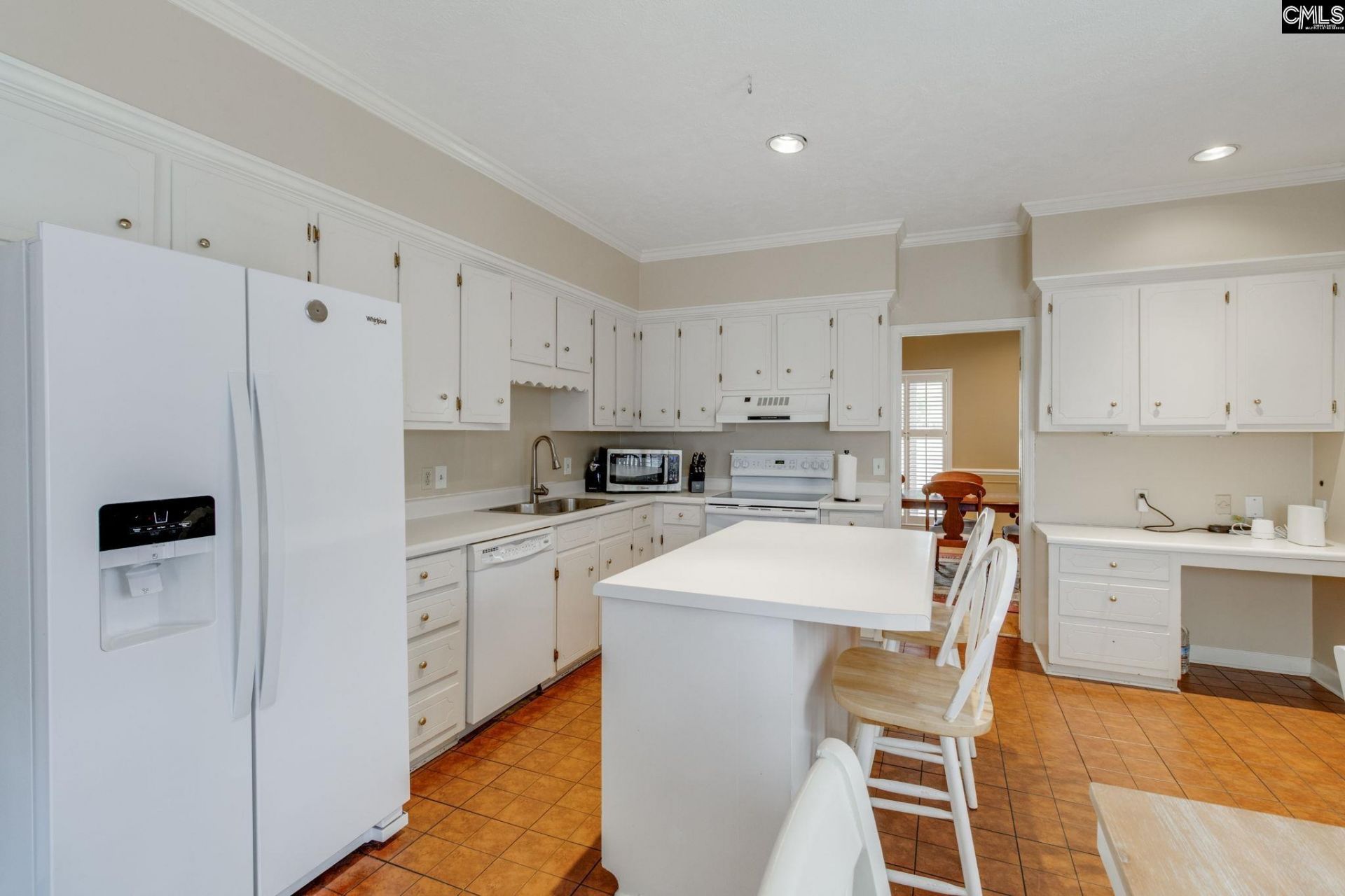 74 Mallet Hill Court  Photo 10