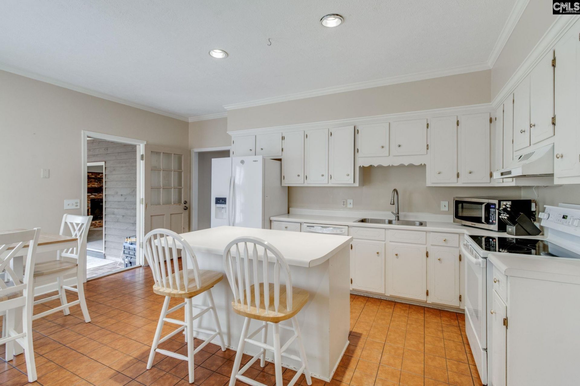 74 Mallet Hill Court  Photo 11