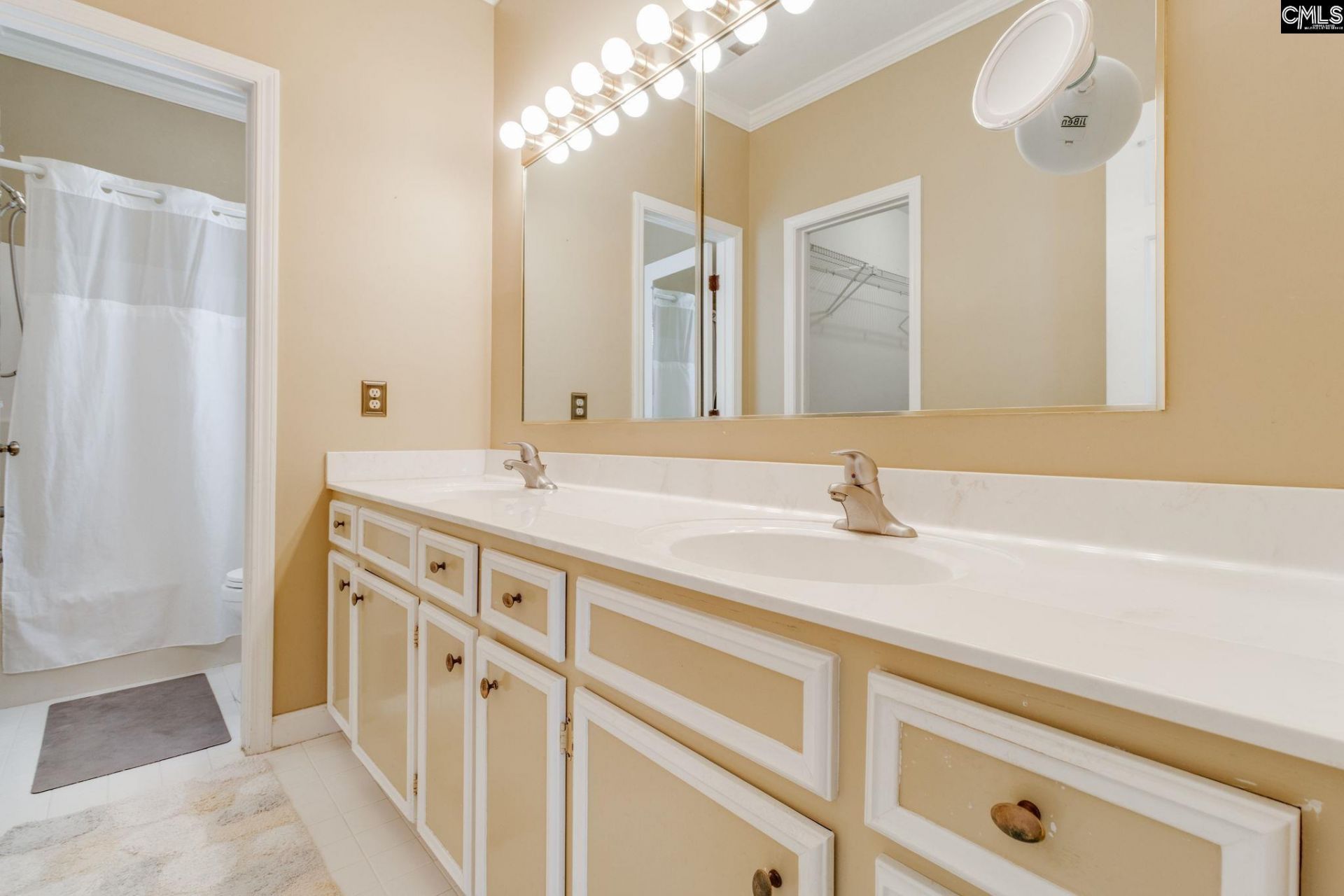 74 Mallet Hill Court  Photo 23