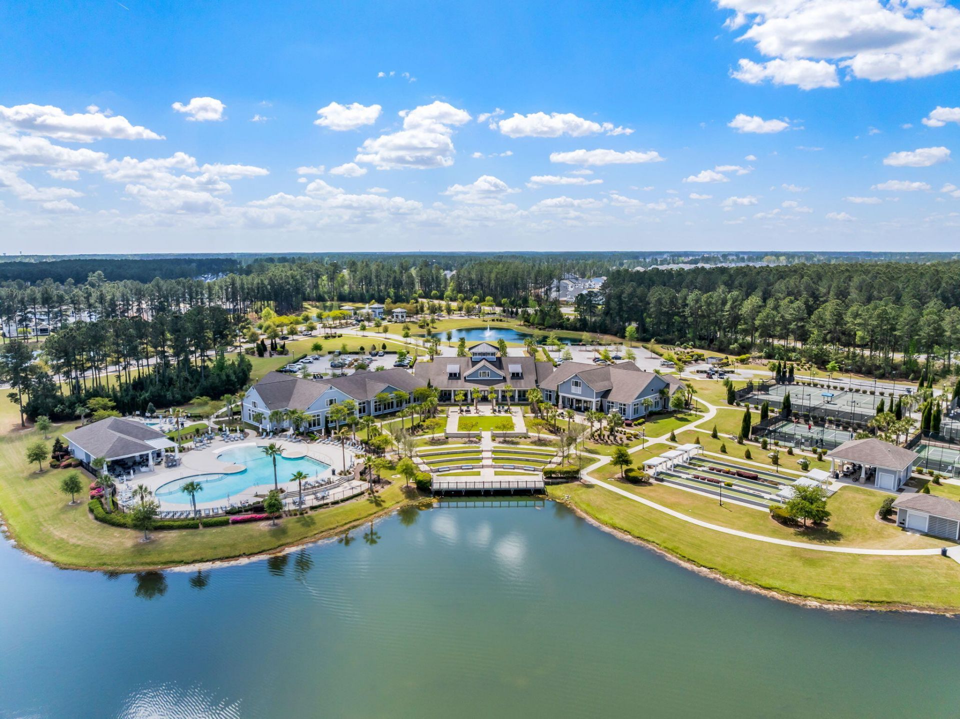 548 Four Seasons Boulevard Photo 23