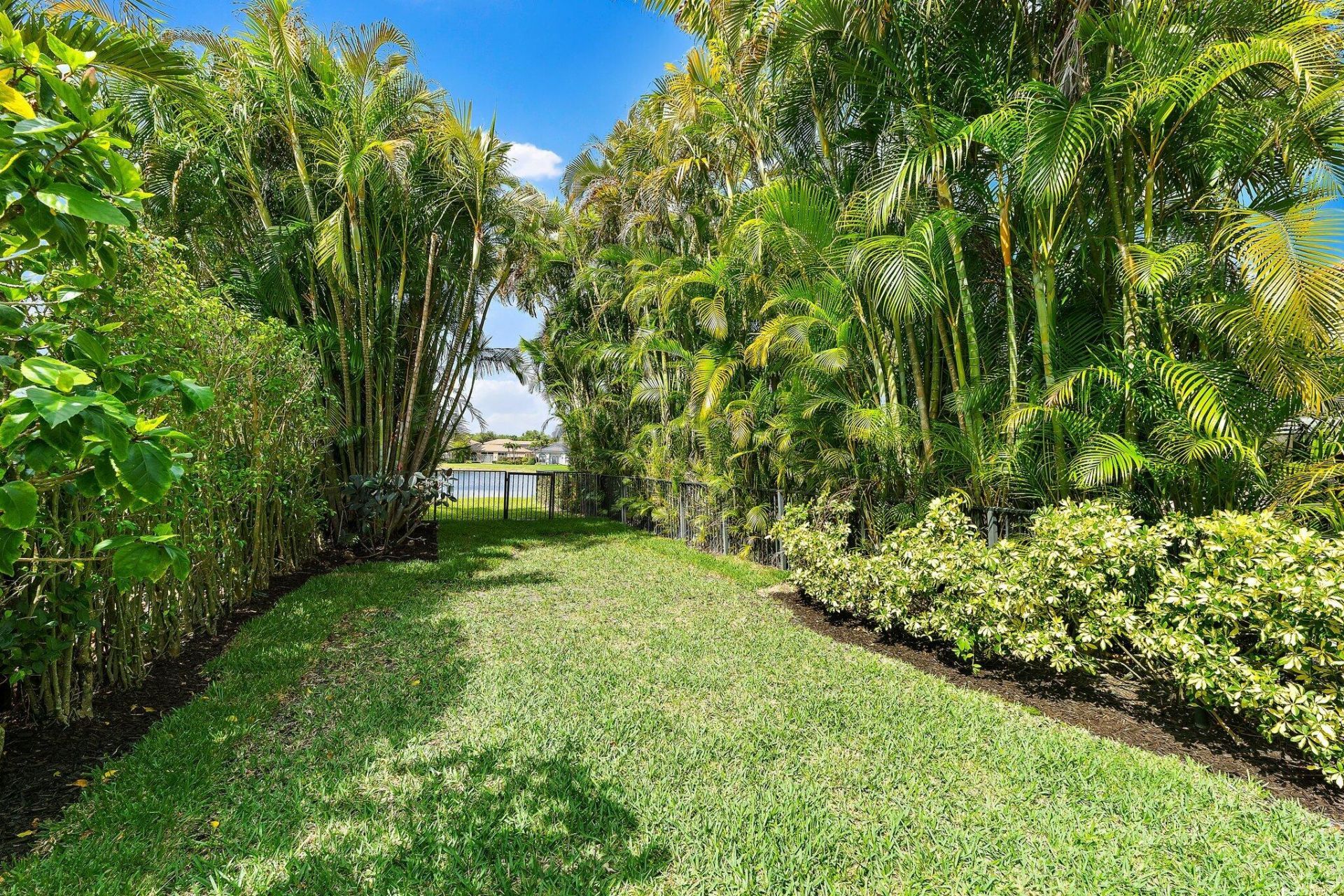 103 La Vida Court, Palm Beach Gardens, FL 33418 Photo