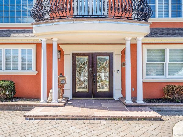 26 Grace Lane, Levittown, NY 11756