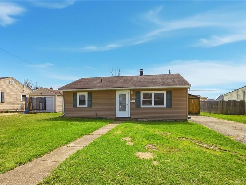 2745 Share Street, Springfield, OH 45505 Photo 2