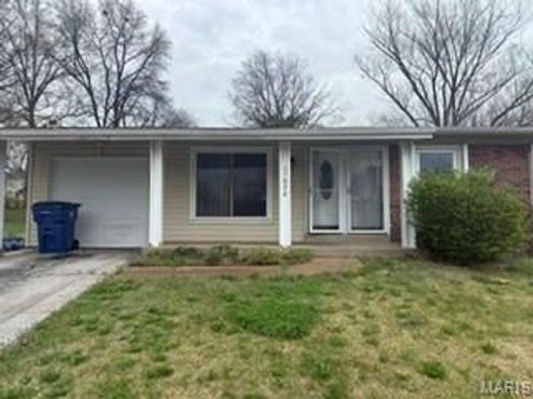 11632 Las Ladera Drive , Florissant, MO 63033