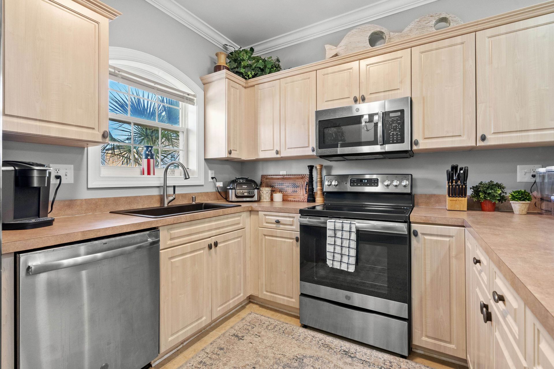 4140 Hibiscus Dr. Photo 7