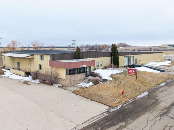 1025 Four Bottle Drive , Valley City, ND 58072