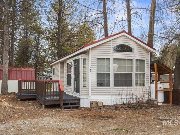 25 E Street, Cascade, ID 83611