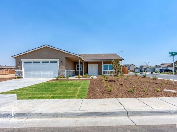 8802 Almata Avenue, Bakersfield, CA 93307