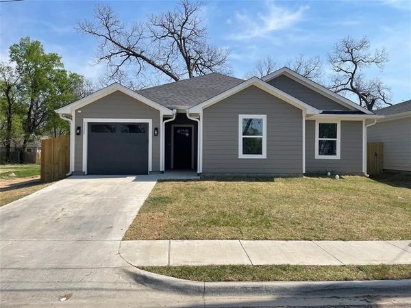 3524 HAMILTON Avenue, Dallas, TX 75210
