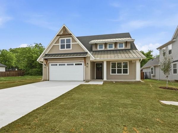 216 Village Way, Argyle, TX 76226
