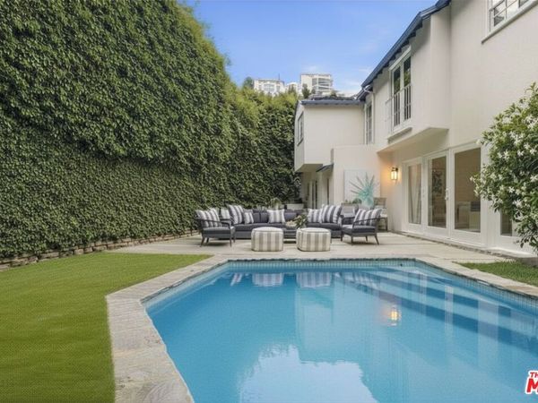 8809 Evanview Drive, Los Angeles, CA 90069