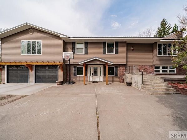 1036 N 1100 E, SHELLEY, ID 83274