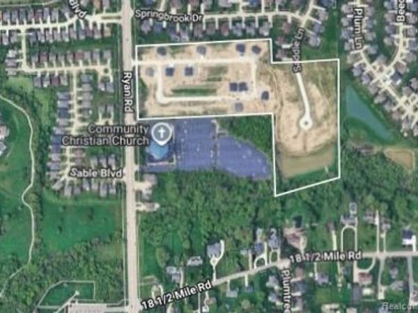 42461 Saddle Lane, Sterling Heights, MI 48314