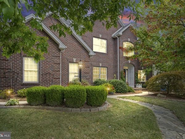 2 COUNTRY SIDE DRIVE, CARLISLE, PA 17013