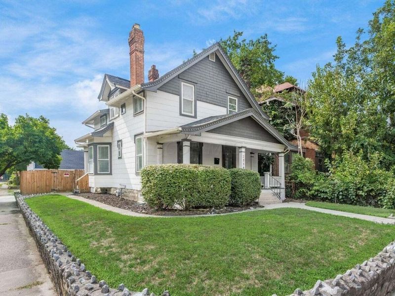 2339 Summit Street, Columbus, OH 43202 Photo 2