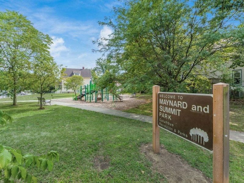 2339 Summit Street, Columbus, OH 43202 Photo 37