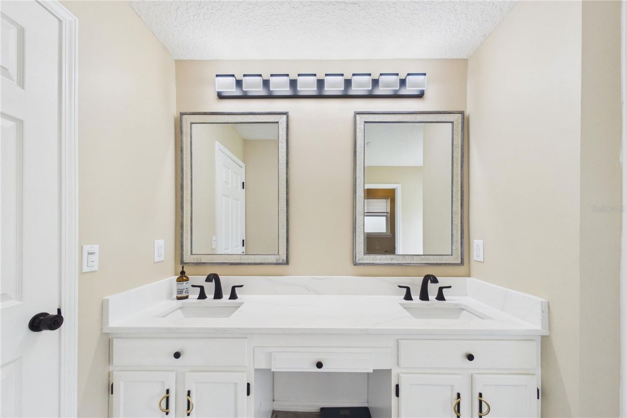 2487 Winged Elm Drive E, Jacksonville, FL 32246 Photo