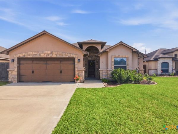 317 Tuscany Drive , Victoria, TX 77904