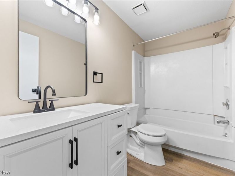 218 Regina Drive , Bedford, OH 44146 Photo 19