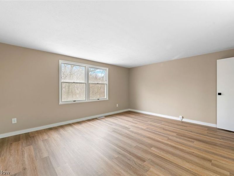 218 Regina Drive , Bedford, OH 44146 Photo 3