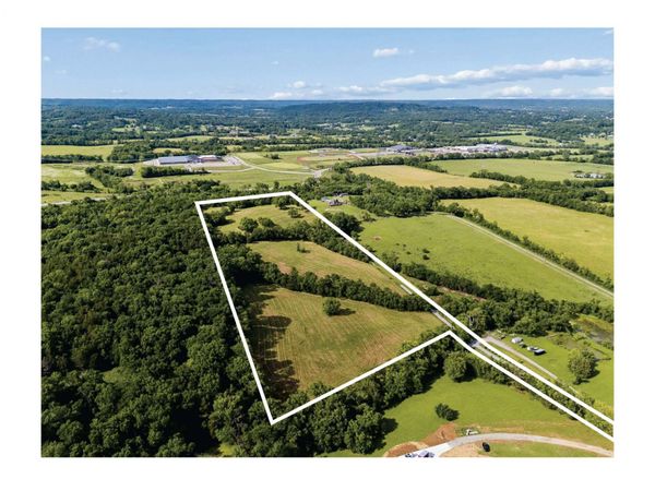389 Atlas Pvt Ln, Hendersonville, TN 37075