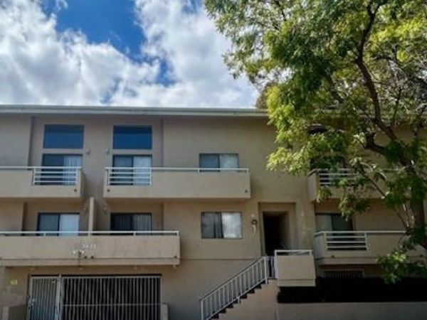 5821 Sylmar Avenue, Unit 4, Van Nuys, CA 91401