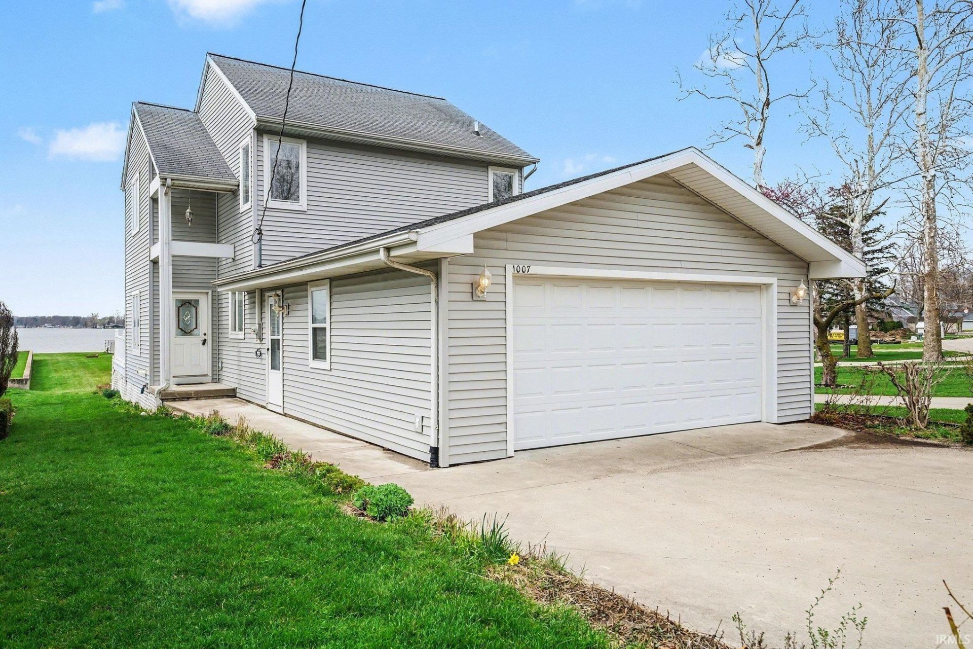 1007 Chapman Lake Drive, Warsaw, IN 46582 Main Photo