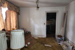 320 Williamsburg Street Ne photo 4