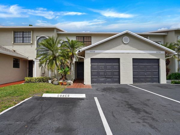 10723 NW 11th Street, Unit 10723, Pembroke Pines, FL 33026
