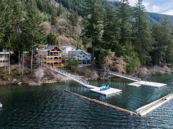 9646 Creekside Dr, Youbou, BC V0R 3E1