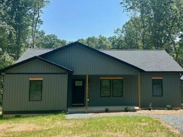 3494 Double Bridges Rd, Spout Spring, VA 24593