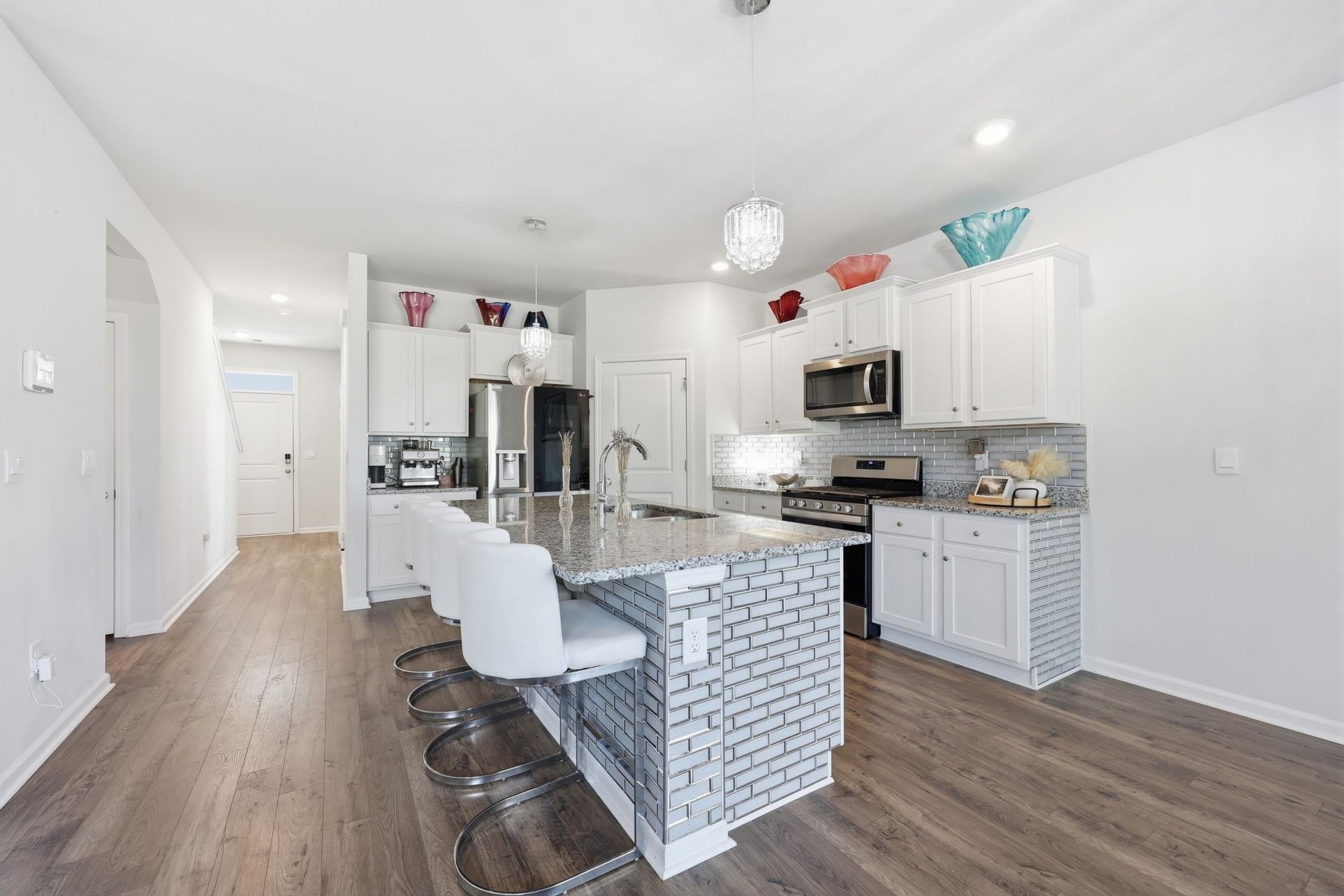 512 Latigo Way Photo 7