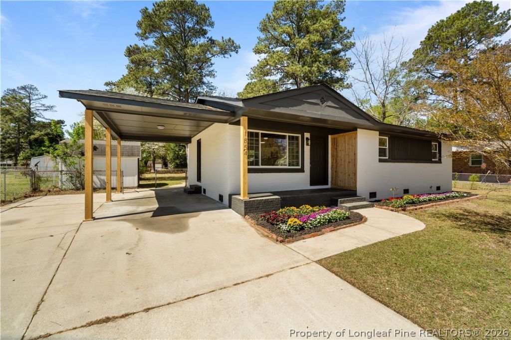 1854 Camelot Drive, Fayetteville, NC 28304 Main Photo