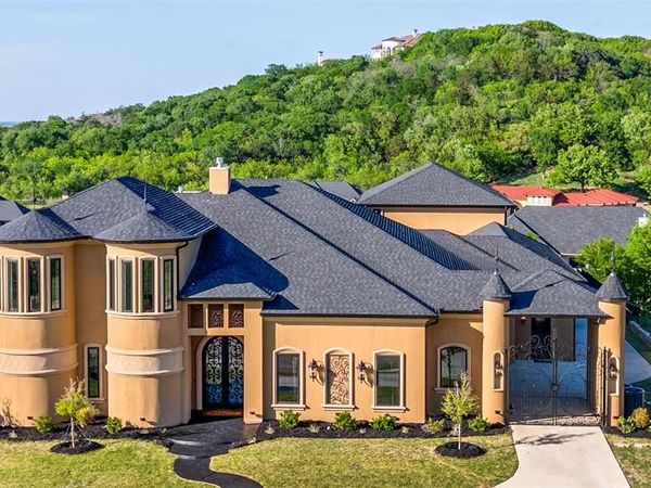 2621 Whispering Oaks Cove, Cedar Hill, TX 75104