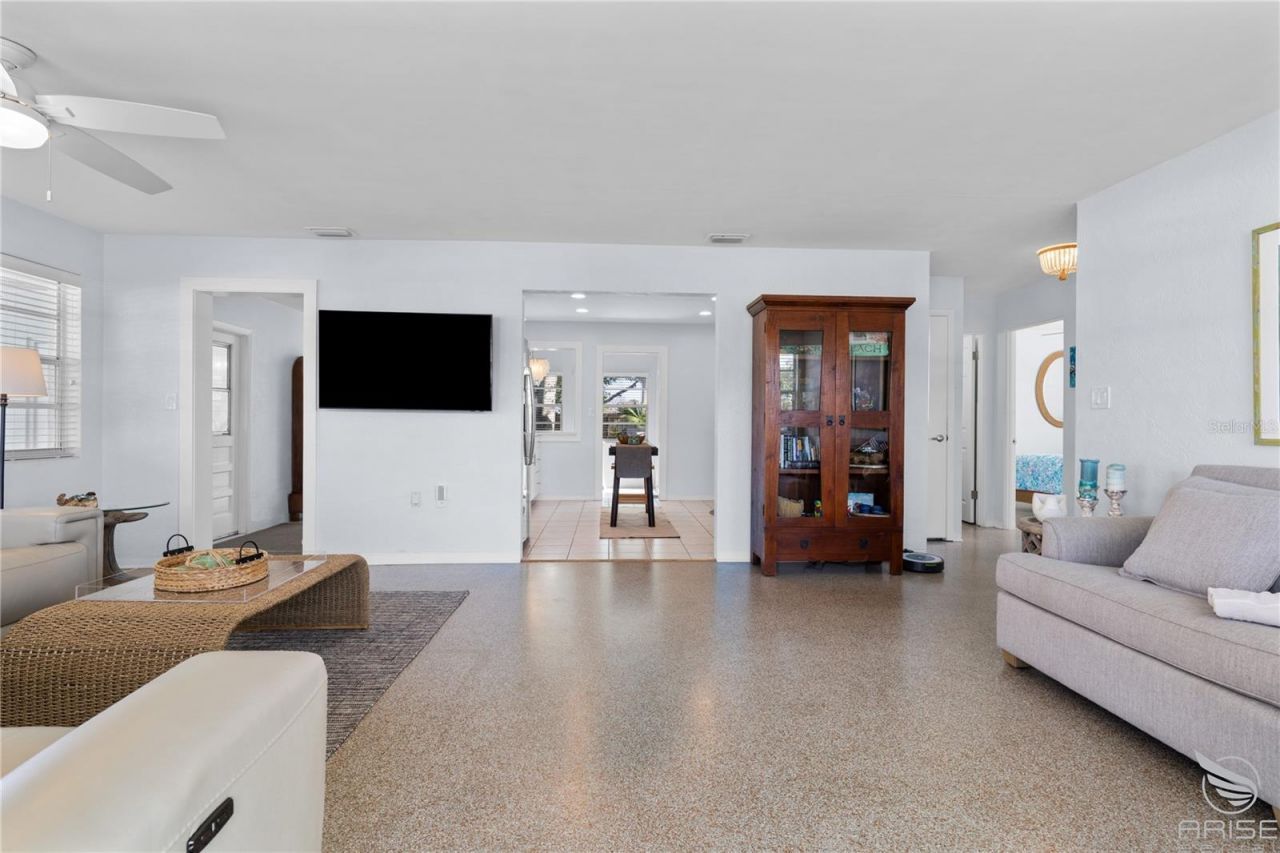 702 Ocean Avenue , New Smyrna Beach, FL 32169 Photo