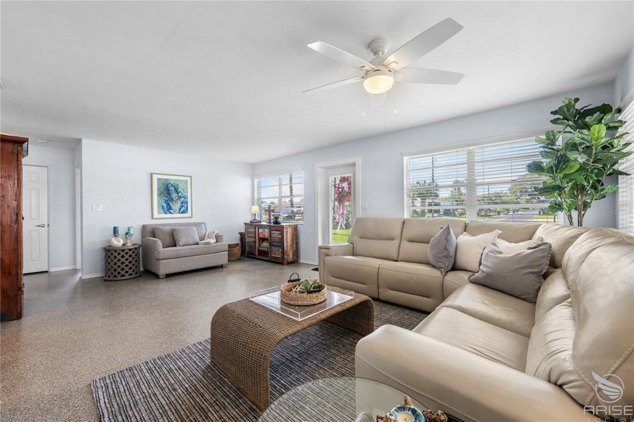 702 Ocean Avenue , New Smyrna Beach, FL 32169 Photo