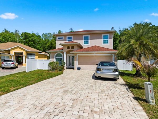 4118 WOODACRE LANE , TAMPA, FL 33624