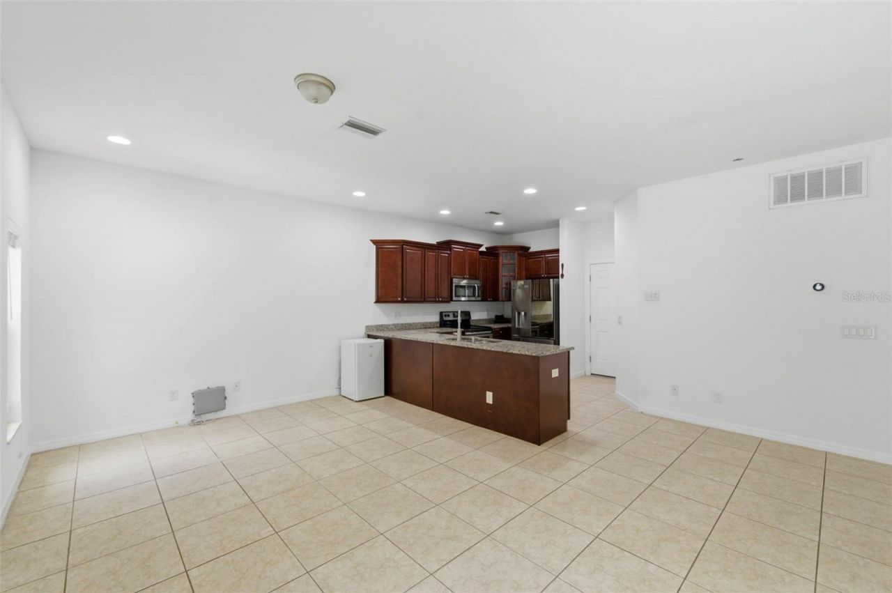 4118 Woodacre Lane , Tampa, FL 33624 Photo