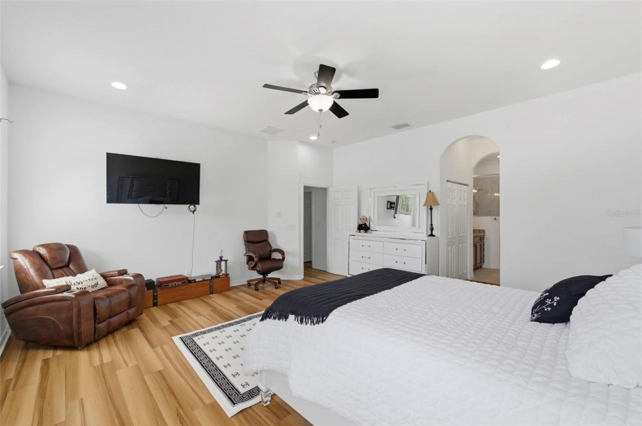 4118 Woodacre Lane , Tampa, FL 33624 Photo