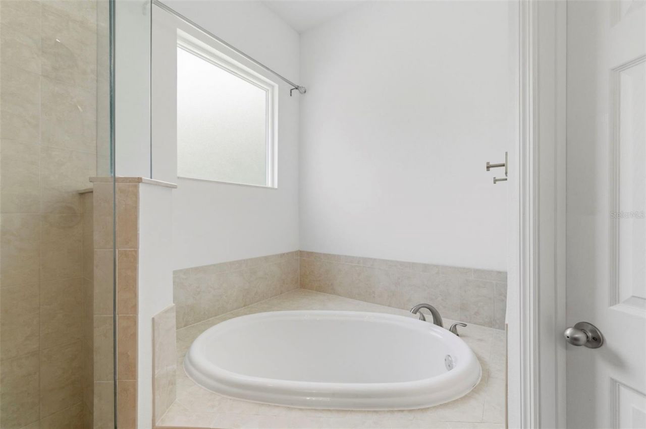 4118 Woodacre Lane , Tampa, FL 33624 Photo