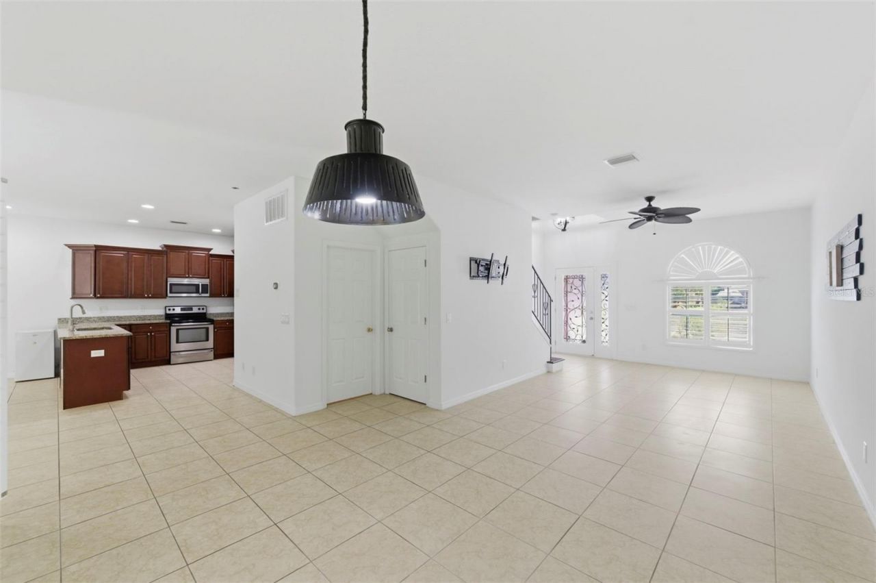 4118 Woodacre Lane , Tampa, FL 33624 Photo