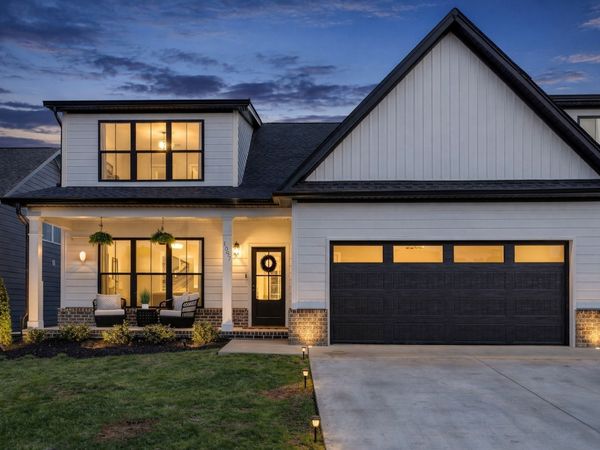 1097 Malinda Ln, Greenbrier, TN 37073