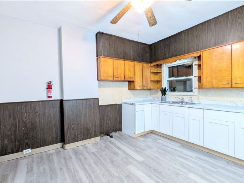 805 Main Street , Conneaut, OH 44030 Photo 4