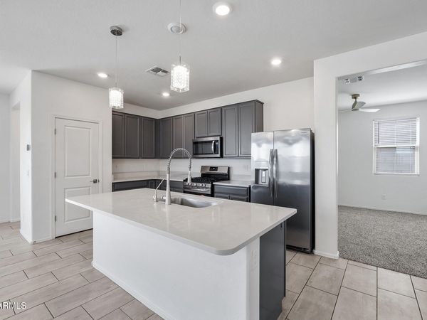 2435 W KOWALSKY Lane, Phoenix, AZ 85041